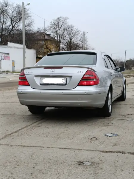 Mercedes-Benz E-Class, 2004