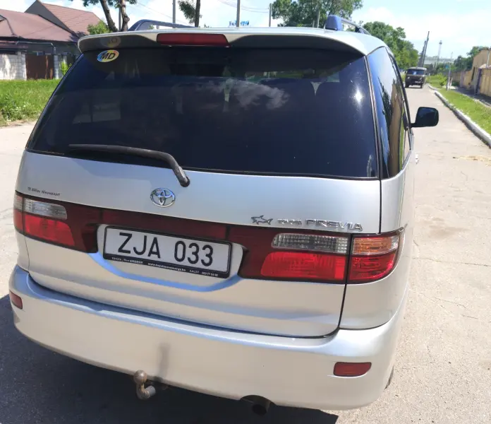 Toyota Previa, 2002