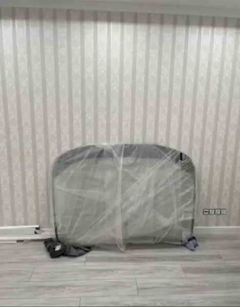 продам лобовое стекло на Nissan Quest 2011