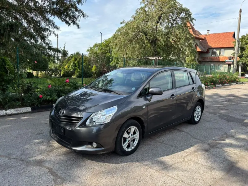 Toyota Corolla Verso, 2010