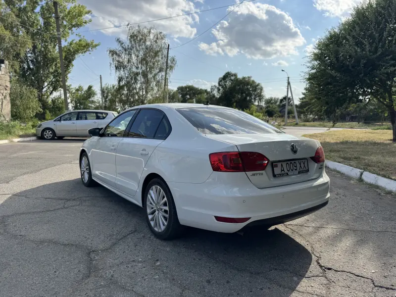 Volkswagen Jetta, 2014