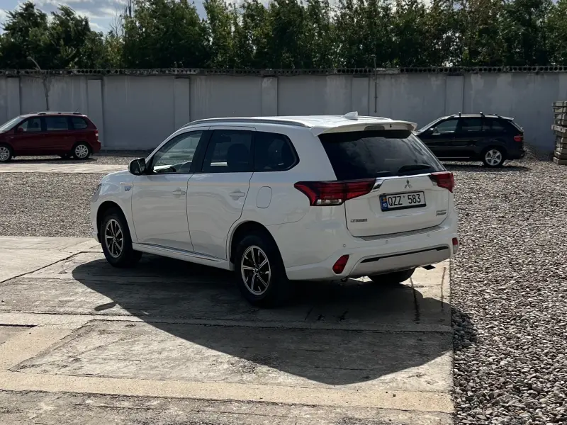 Mitsubishi Outlander, 2018