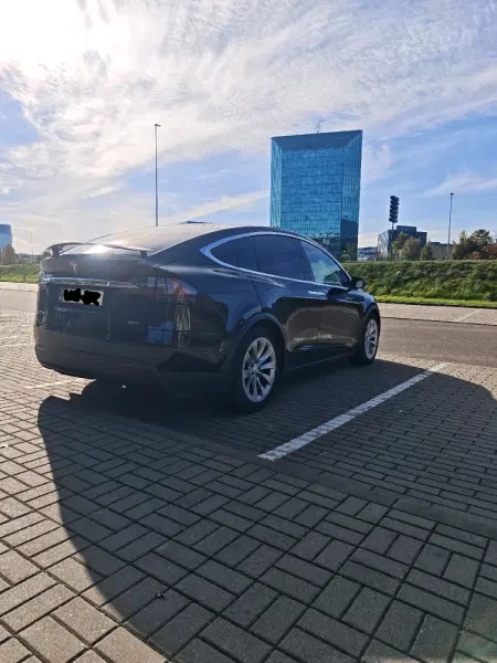 TESLA X, 2016