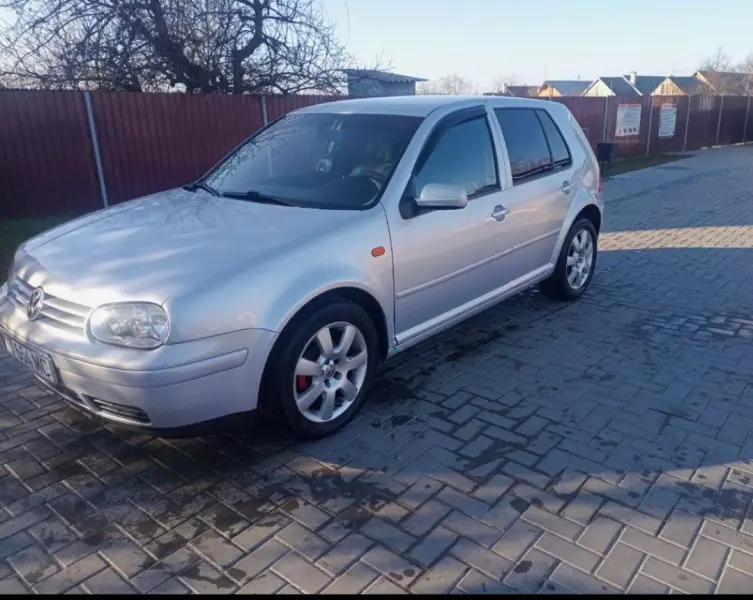 Volkswagen Golf, 2000