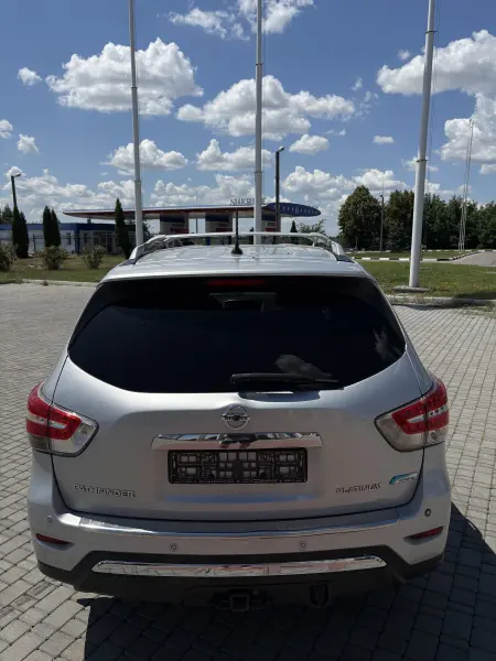 Nissan Pathfinder, 2013