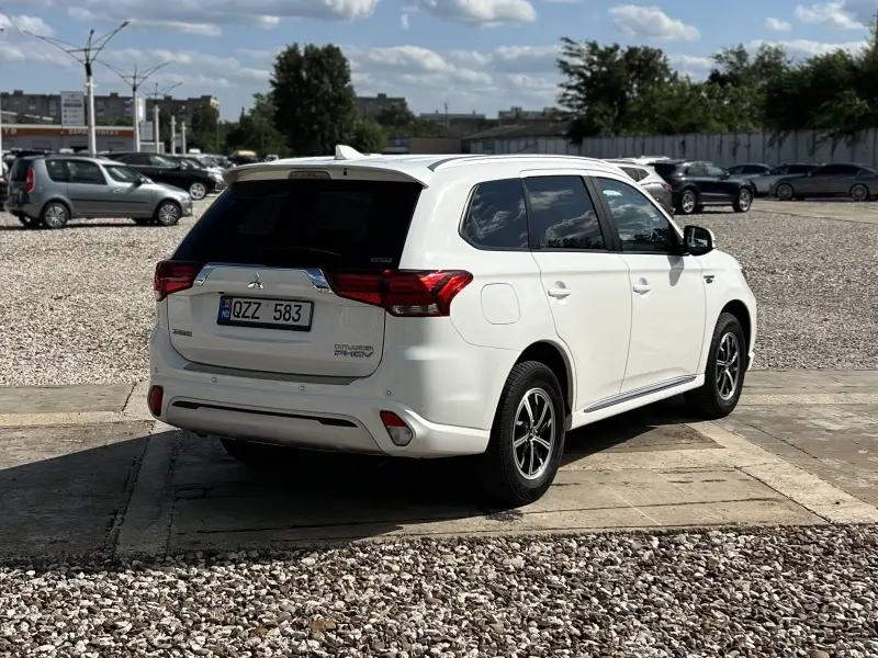 Mitsubishi Outlander, 2018