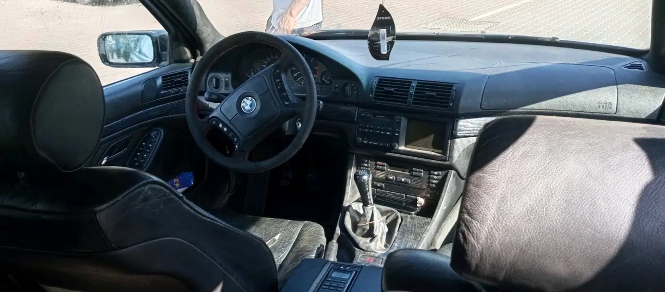BMW 5 Series, 1999