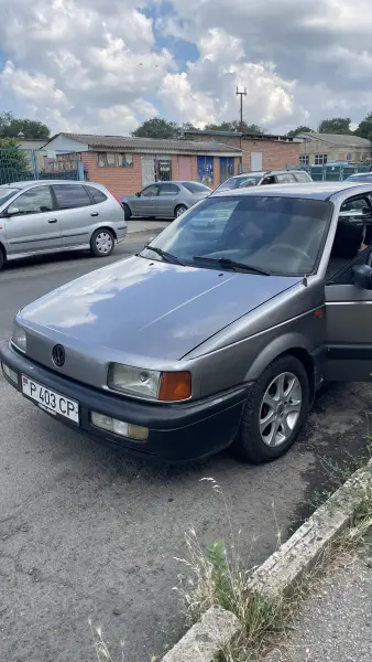 Volkswagen Passat, 1992