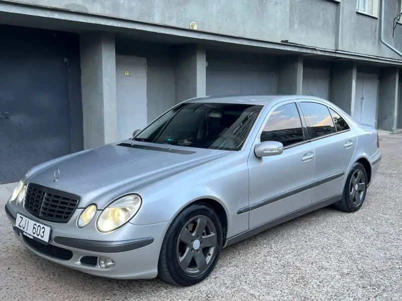 Mercedes-Benz E-Class, 2004