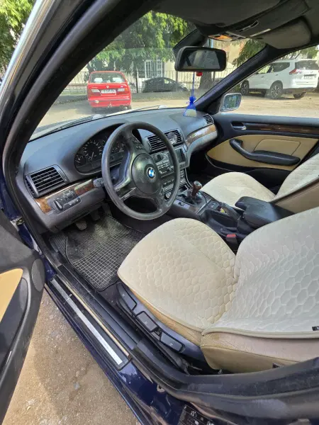 BMW 3 Series, 2001