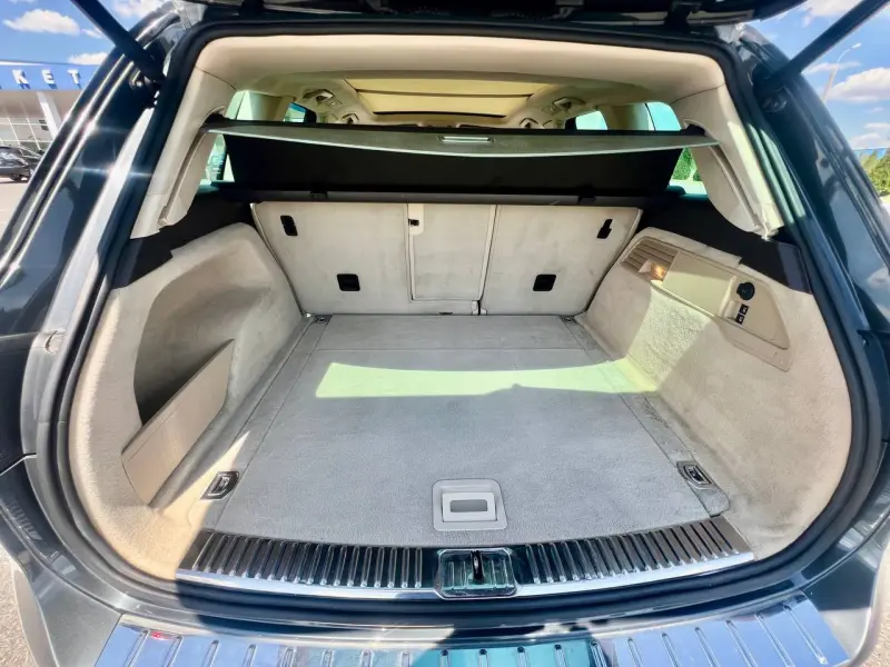 Volkswagen Touareg, 2011