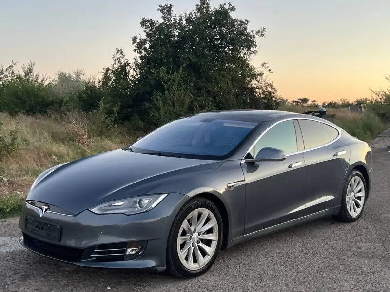 TESLA S, 2014