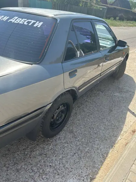Mazda 323, 1995
