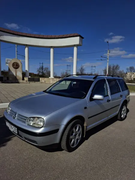 Volkswagen Golf, 2004