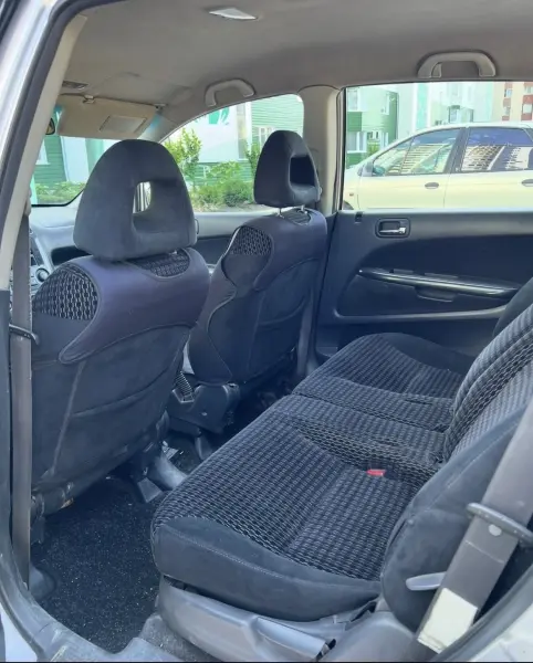 Honda Stream, 2002