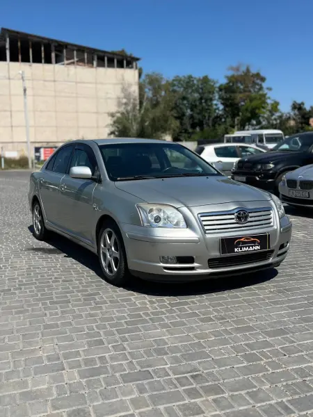 Toyota Avensis, 2004
