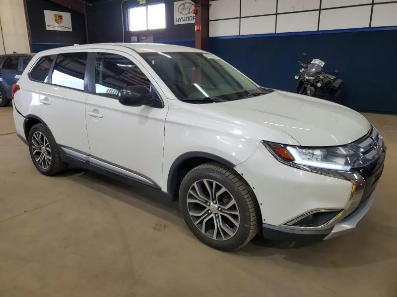 Mitsubishi Outlander, 2017