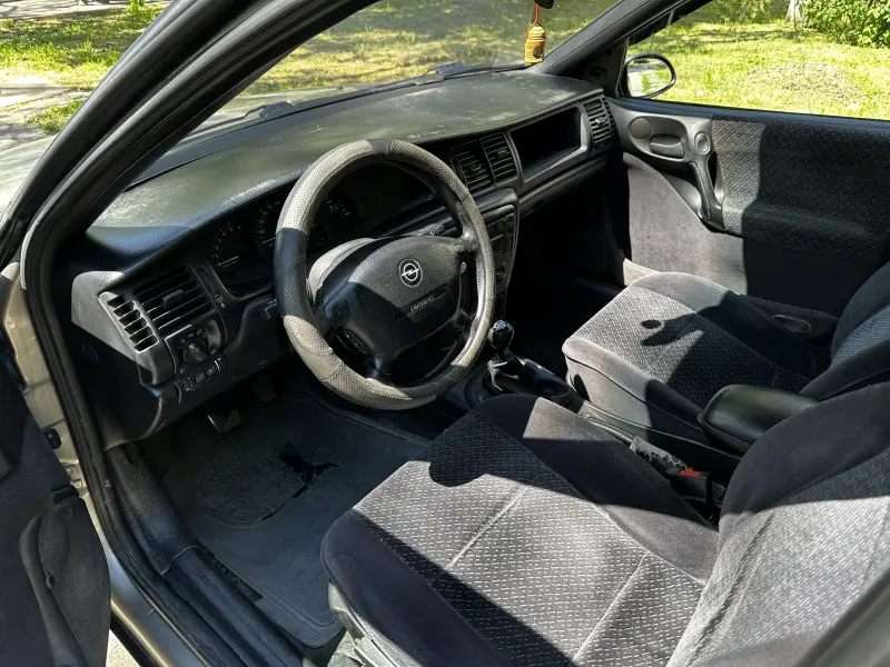Opel Vectra, 1997