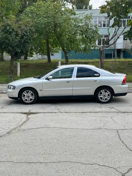 Volvo S60, 2003