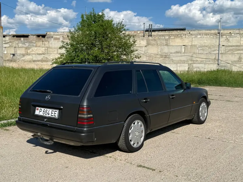 Mercedes-Benz E-Class, 1995