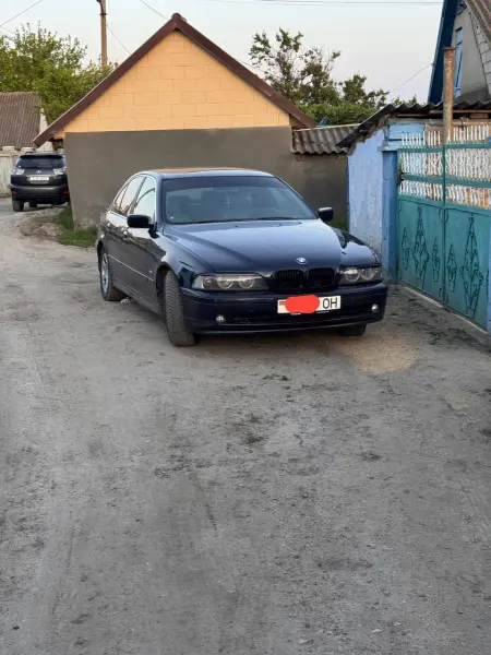 BMW 5 Series, 2001