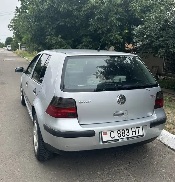 Volkswagen Golf, 2000