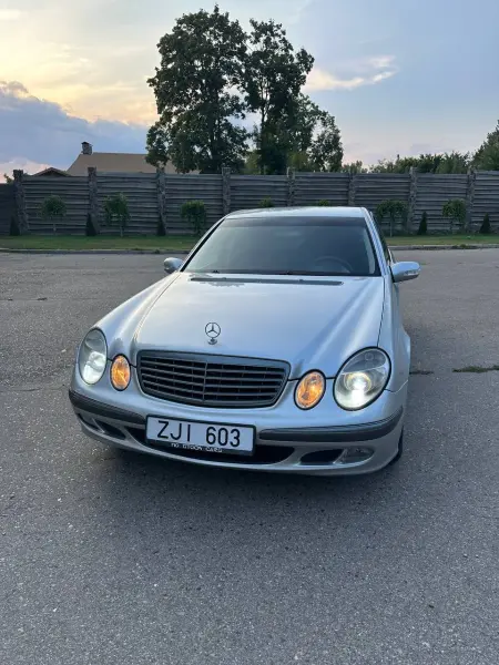 Mercedes-Benz E-Class, 2004