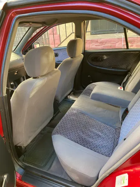 Nissan Primera, 1996