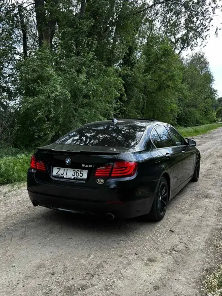 BMW 5 Series, 2011
