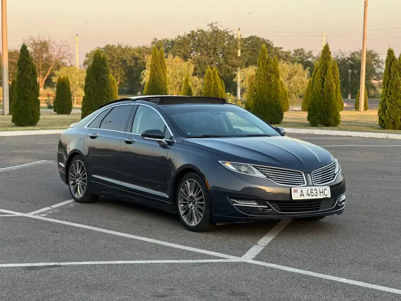 Lincoln MKZ, 2013