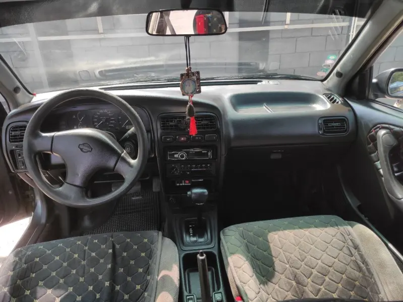 Nissan Primera, 1994