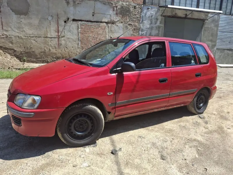 Mitsubishi Space Star, 2000