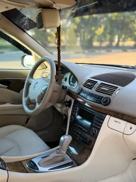 Mercedes-Benz E-Class, 2004