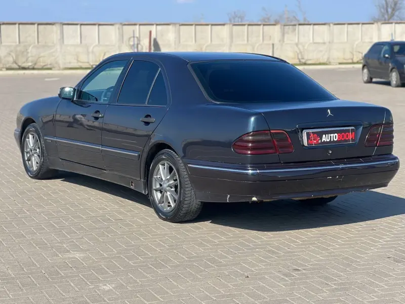 Mercedes-Benz E-Class, 2001