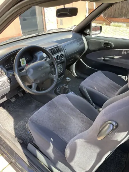 Ford Escort, 1998