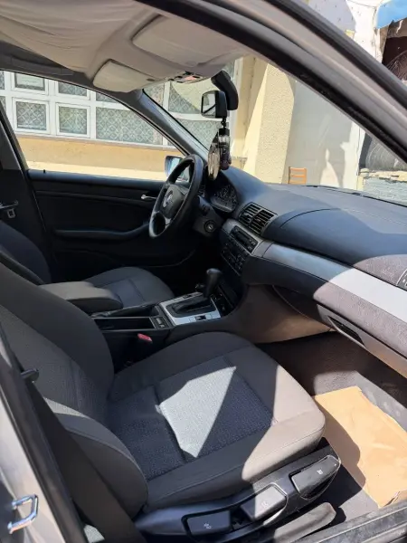 BMW 3 Series, 2004