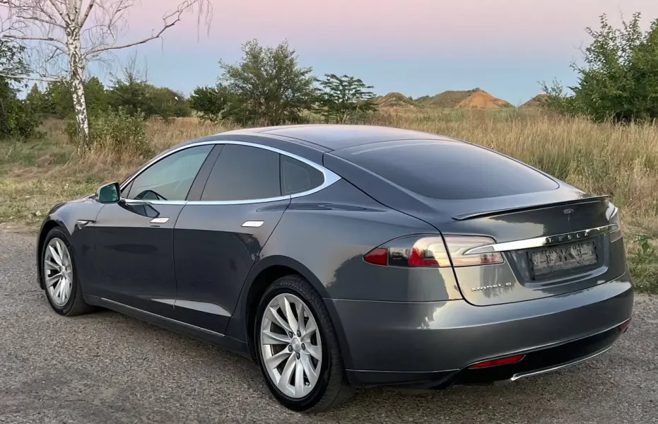 TESLA S, 2014