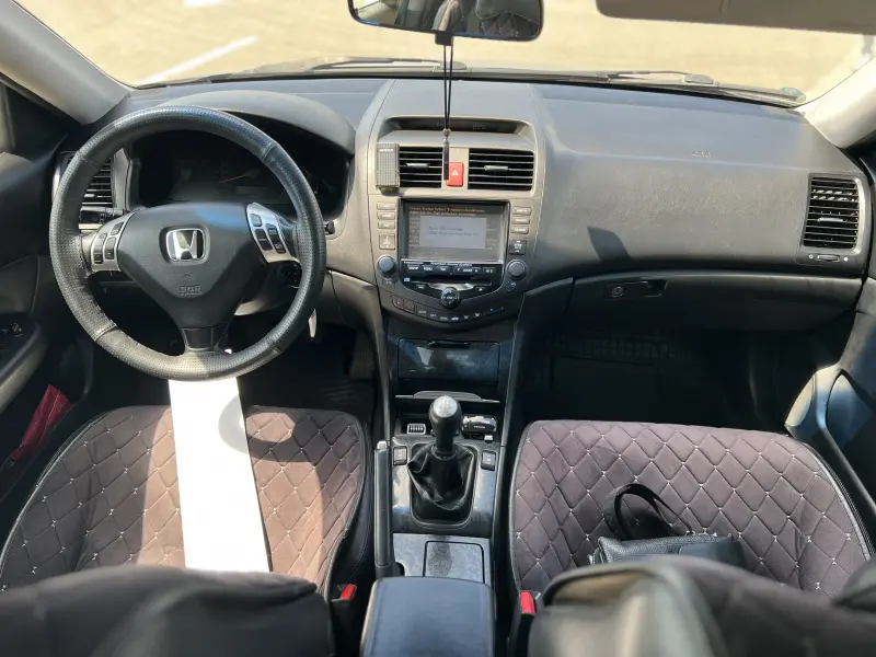 Honda Accord, 2004