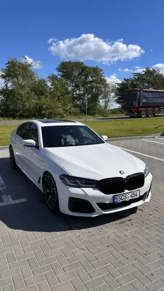 BMW 5 Series, 2021