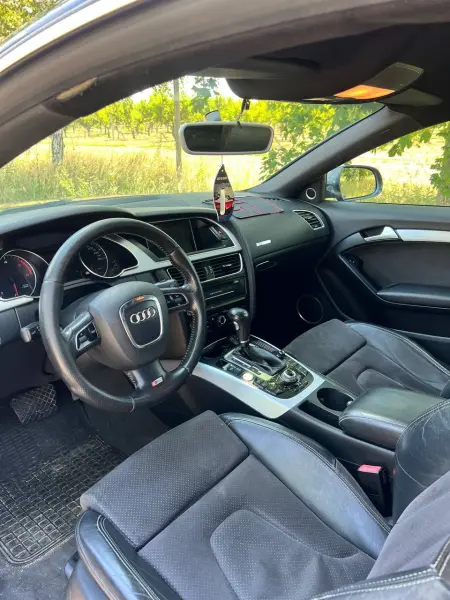 Audi A4, 2011