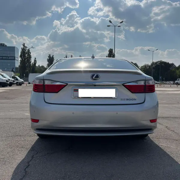 Lexus ES, 2012