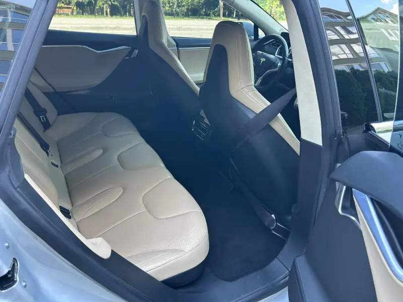 TESLA S, 2014