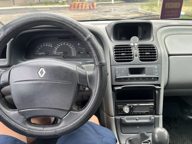 Renault Laguna, 1999