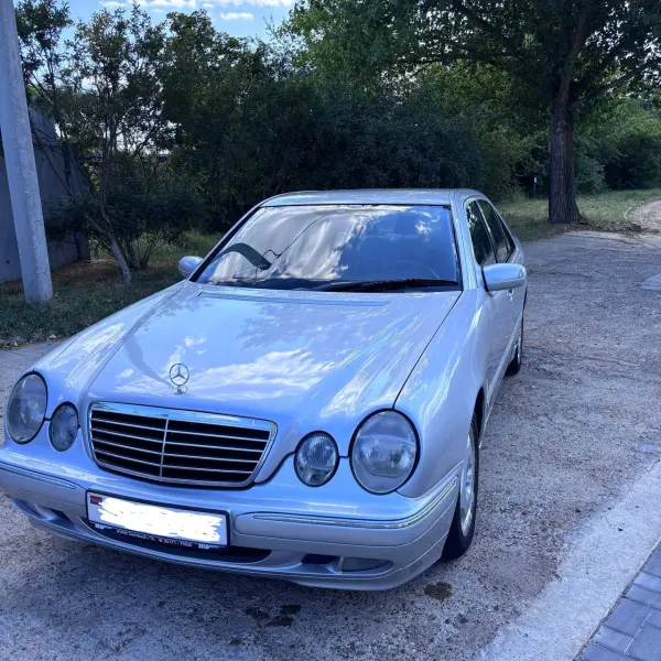 Mercedes-Benz E-Class, 2001