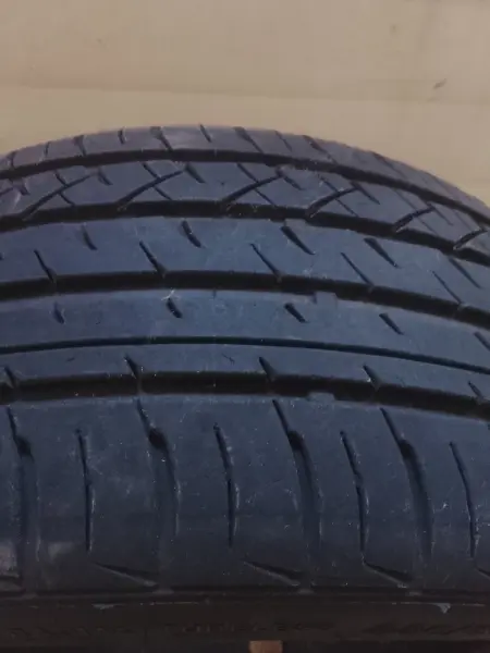 235/35 r19