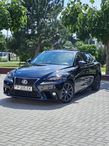 Lexus IS, 2014