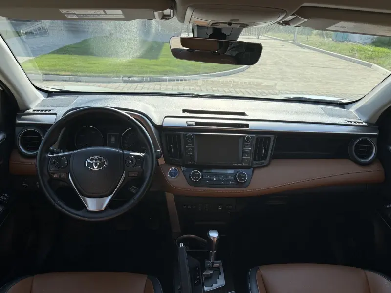 Toyota RAV4, 2016