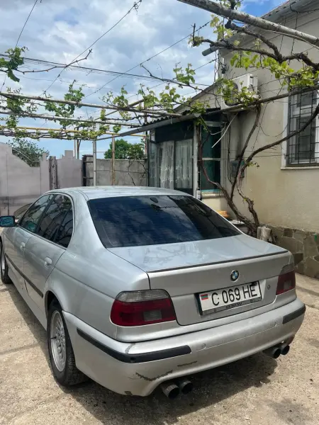 BMW 5 Series, 2000