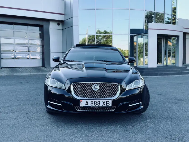 Jaguar XJ, 2012