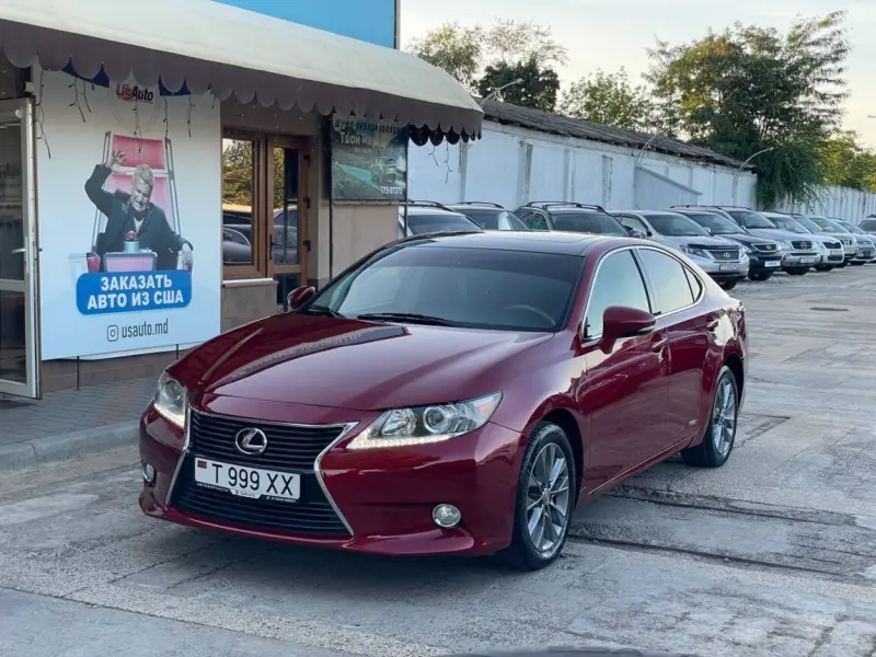 Lexus ES, 2013